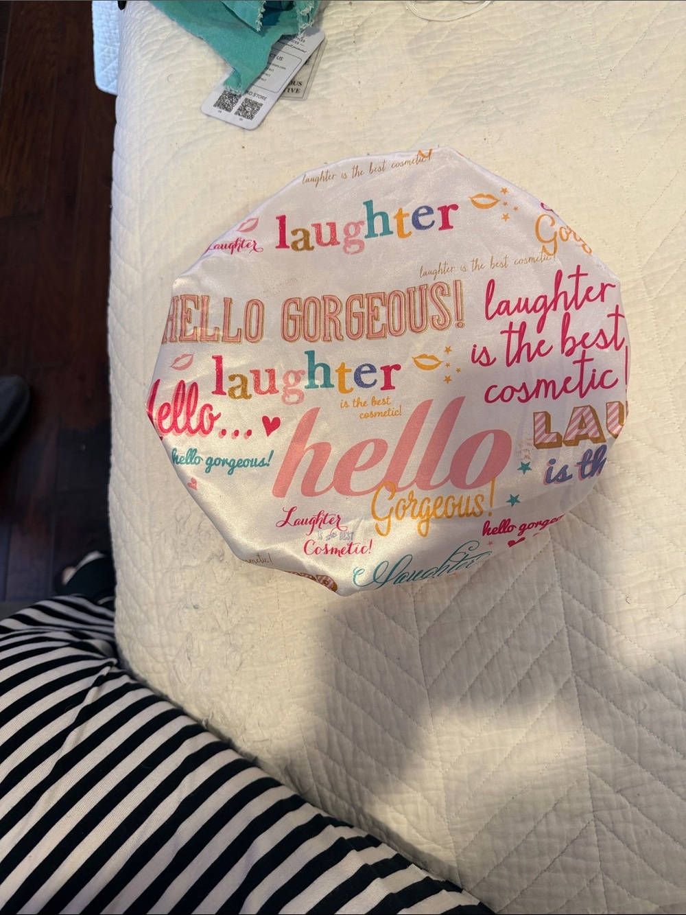 Benefit Hello Gorgeous Multicolor Printed Shower Cap